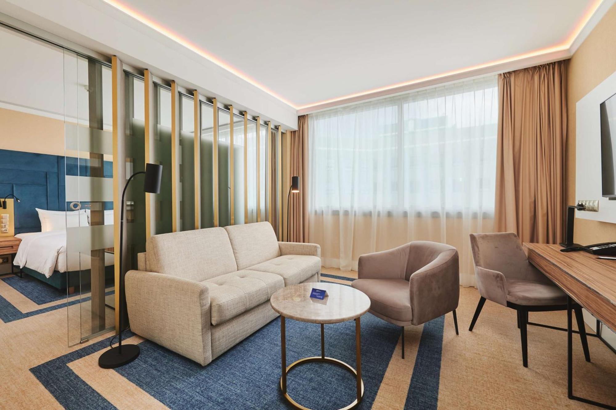 Radisson Blu Hotel 4*